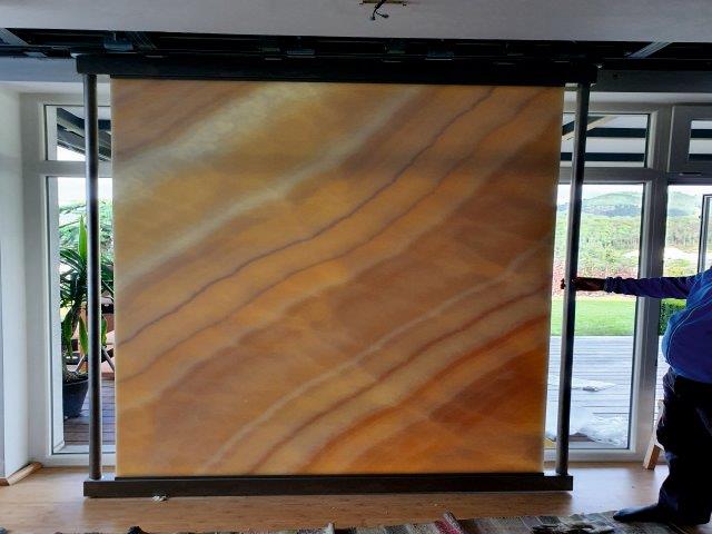 zástena onyx